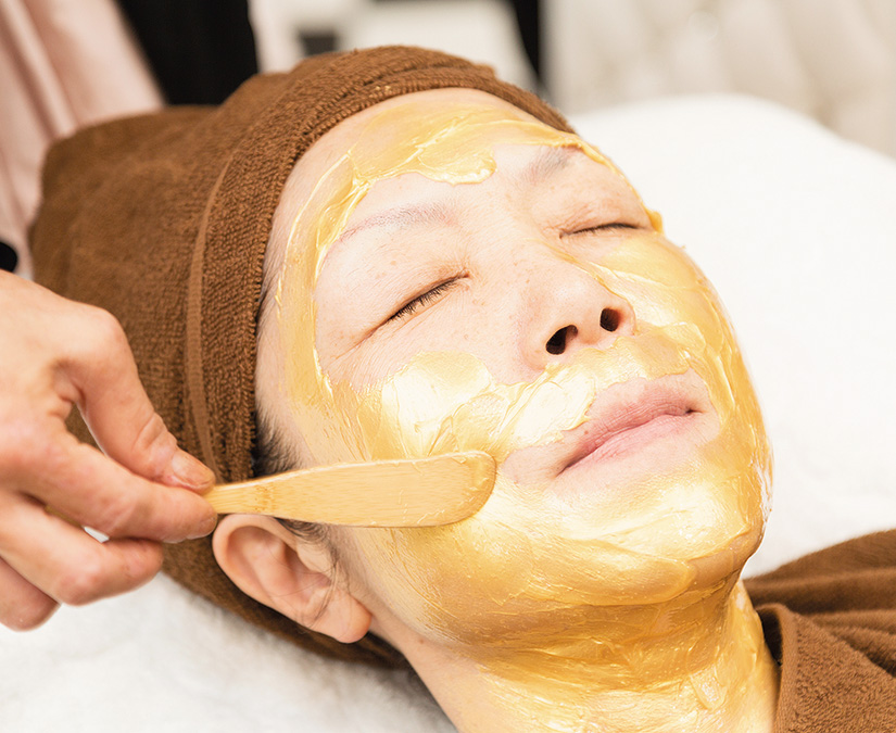 赤い時計台が目印の鯖江の愛されサロン。／Beauty News