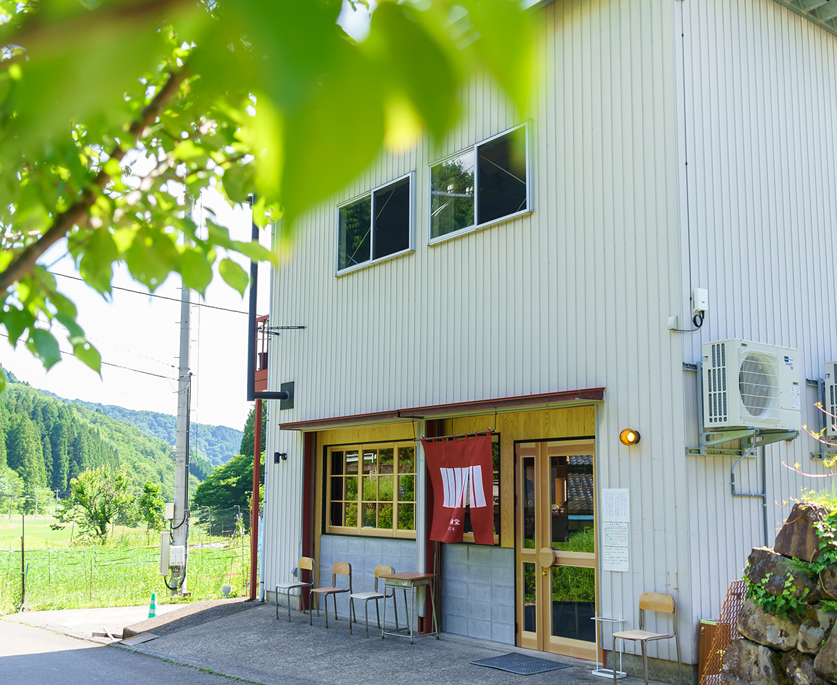 たくら食堂｜山あいの小さな集落で、今庄そばを一杯。人が集まる場所をめざして生まれた食堂。