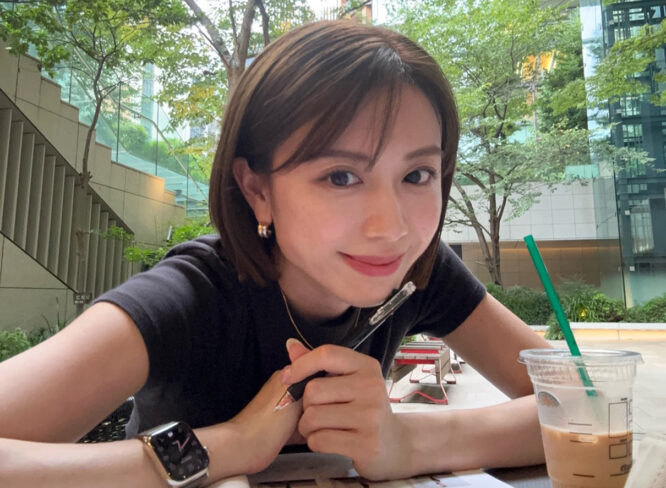 友人にピラティスをちょとだけレクチャー。姿勢がよくなったと喜ぶ姿を見て、インストラクターになってよかったなと実感。