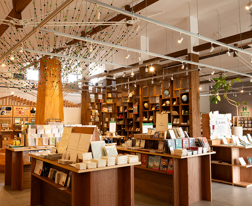 福井・越前市に「ホリタ文具」旗艦店がオープン！新しい文具との出会いを楽しむ場所。｜HORITA BUNGU Flagship